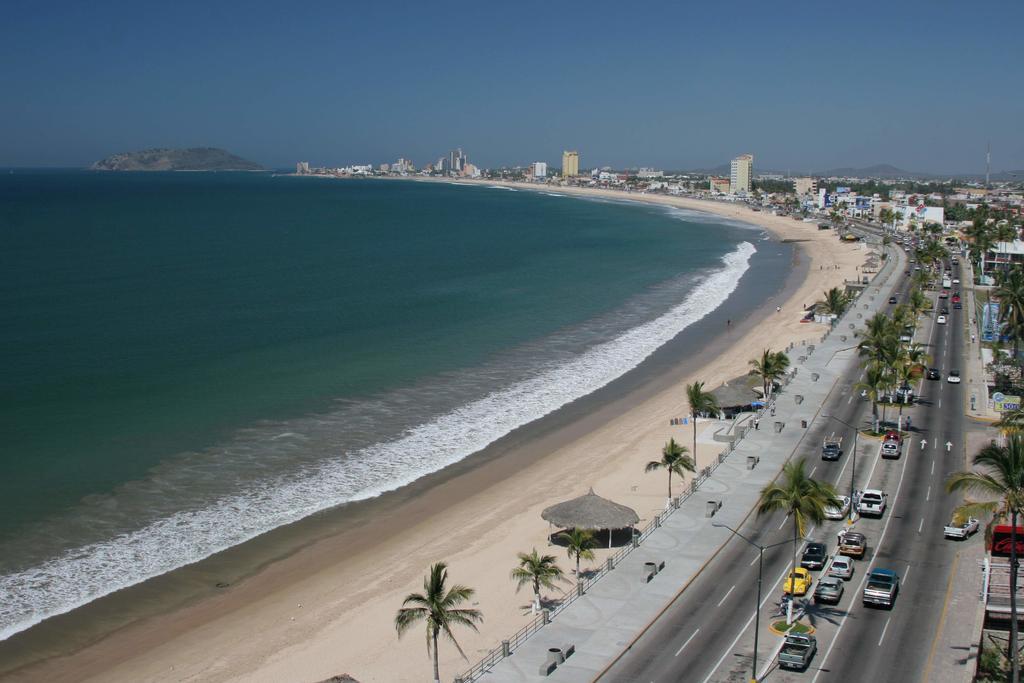 Las Flores Beach Resort Mazatlán Exteriör bild