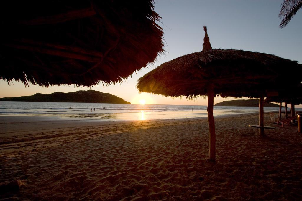Las Flores Beach Resort Mazatlán Exteriör bild